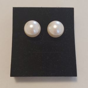 Double sided pearl earrings